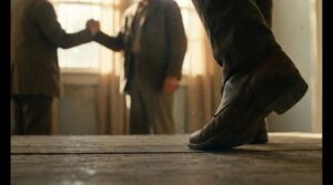 image about idiom to set off on the right / wrong foot